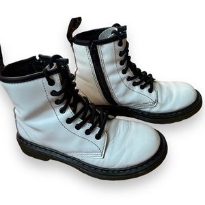 Kids 8 Eye White Doc Martens Dr Martens Docs